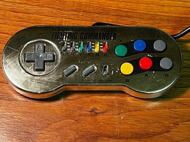 Hori Fighting Commander – Black & Gold – Super Famicom