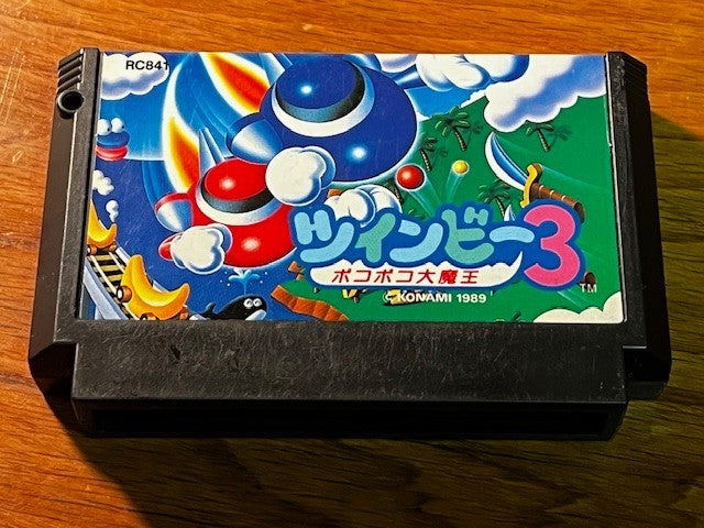 TwinBee 3: Poko Poko Daimaou – Famicom – Konami – Loose – Very Good