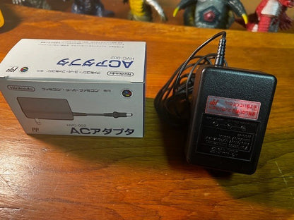 OEM NINTENDO HVC-002 AC ADAPTER - SUPER FAMICOM - BOXED - ORIGINAL